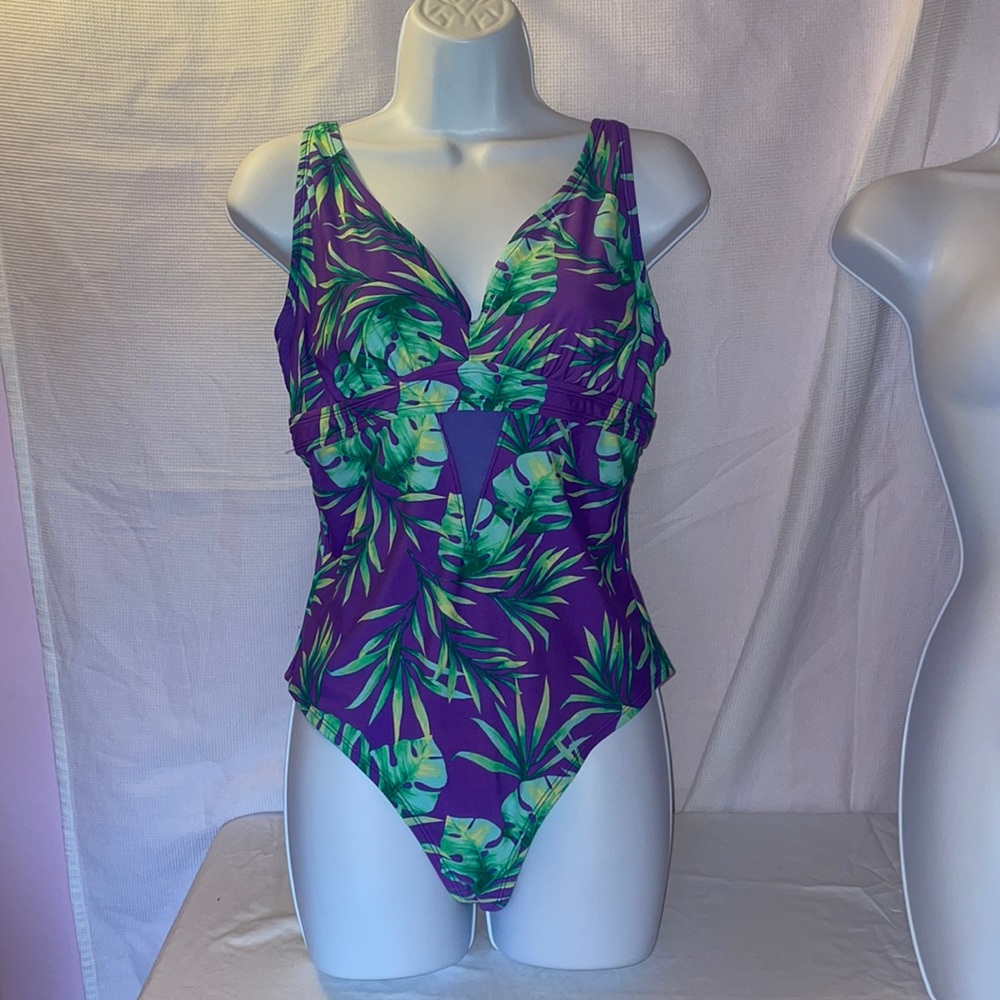 Adore Me one piece bathing suit size 1X